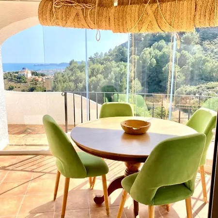Holiday home Sea Views *